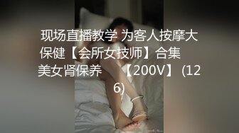 偷窥漂亮宝妈躺床上喂奶