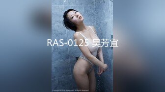 真实小夫妻居家大秀，气质甜美一线天少妇，情趣制服网袜，69姿势特写舔美鲍，圆润肥臀爆操，搞完自己扣流淫水