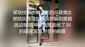 熟女妈妈 爽不爽 爽 天天操你 嗯 妈妈胸罩照眼睛 自己捂着大奶子 很享受儿子性福关怀