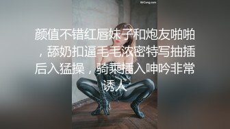 家居自拍男友拍摄水准很不错了，主角颜值颇高，表情销魂5V合1