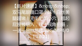 家庭網絡攝像頭黑客破解拍攝到的簡陋蝸居的農民工小哥大中午和媳婦啪啪過性生活 互舔互插愛撫爽的欲仙欲死 露臉高清