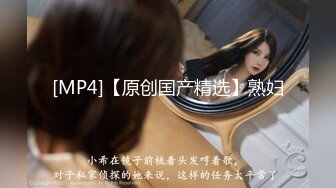 《极品CP魔手外购》色胆包天坑神潜入某公司女厕独占坑位隔板缝中现场实拍超多美女小姐姐方便，脸逼同步前后拍太顶了 (3)